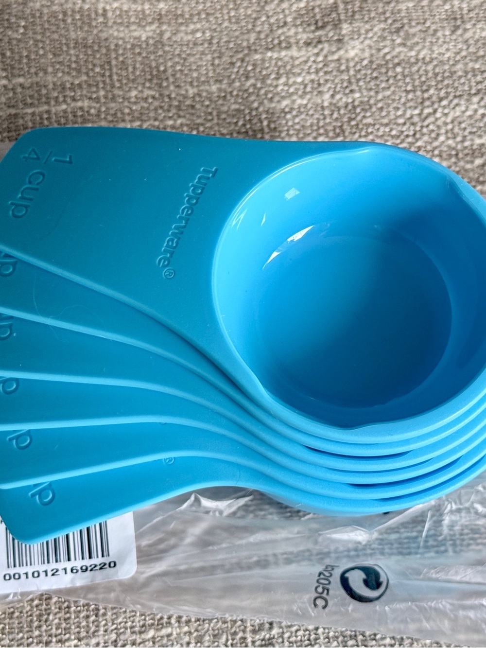 Tupperware (New) set of 6 Blue Measuring Cups